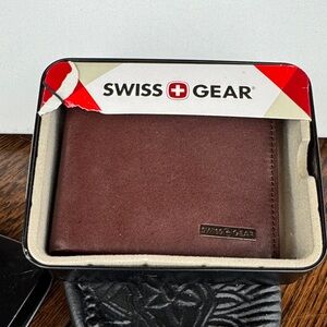 SwissGear Dark Brown Leather Card Holder